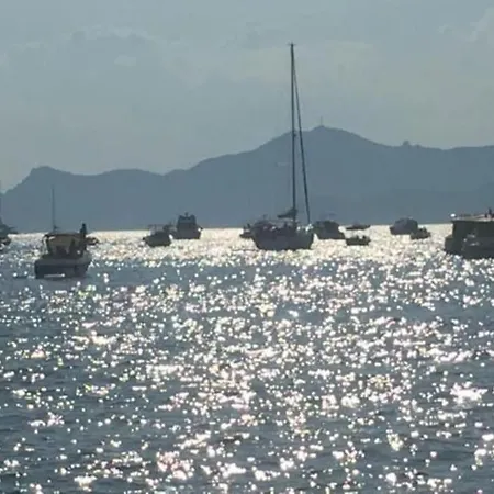 Bateau-hôtel Escapade Antiboise Avec Parking Inclus *